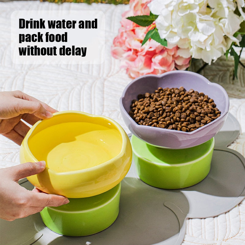 2023 Cute Pet Bowl Pet Items Creative Flower-shaped Bowl Cat Food Bowl