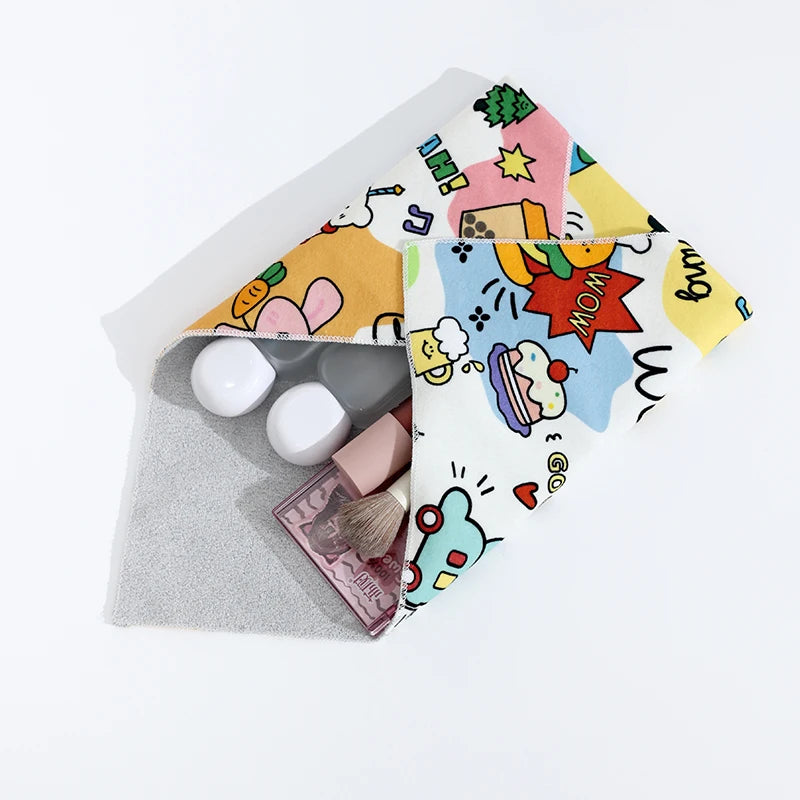 The Magic Makeup Bag: Effortless Organization & Elegance