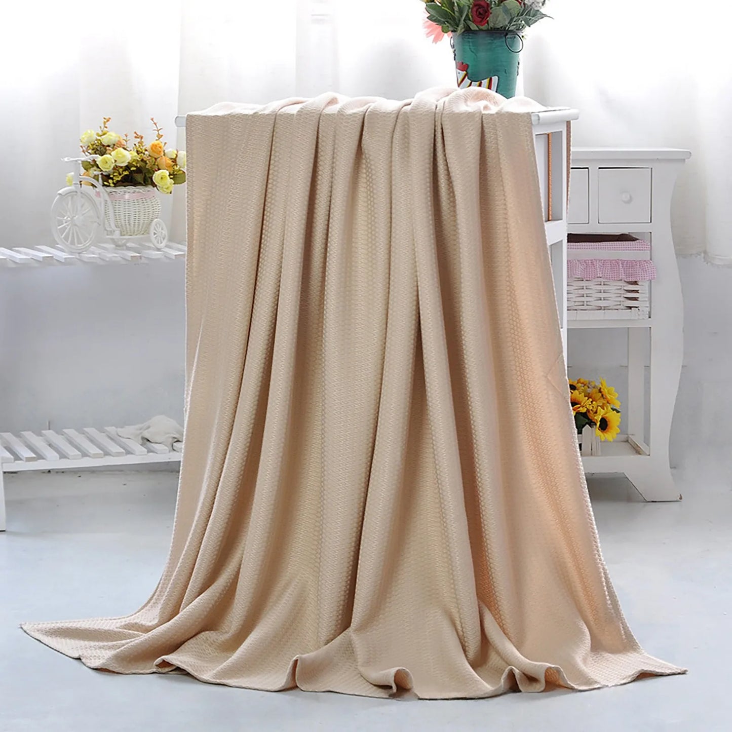 Cooling Blanket Summer Cool Quilt Home Air Conditioner Quilt Bamboos Fiber Heat Absorption Light Thin Breathable Skin-friendly