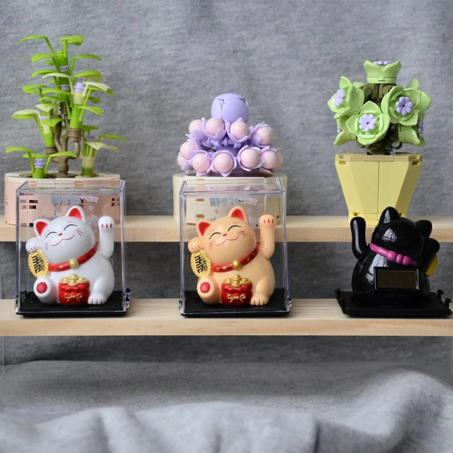 Solar Waving Lucky Cat: Eco-Friendly Maneki Neko for Home and Office Good Fortune