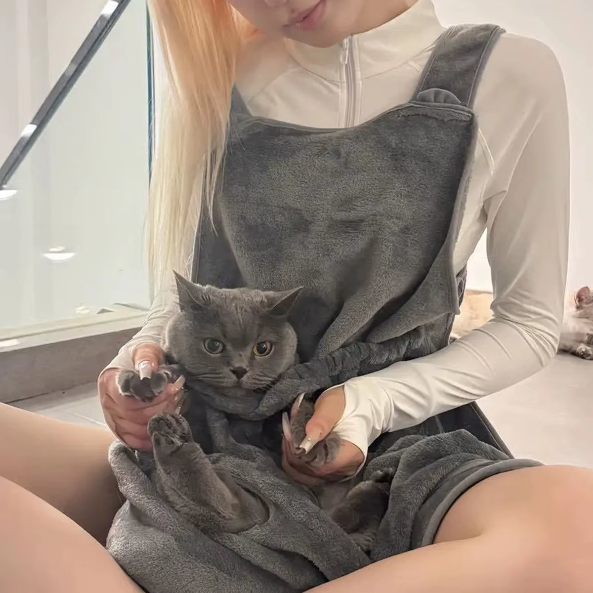 Cozy Kitten and Puppy Pet Carrier Apron Cat Apron with Hanging Chest Bag and Cat Sleep Function