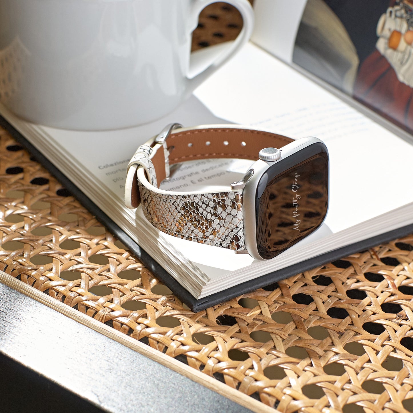Serpentina Leather Apple Watch Strap
