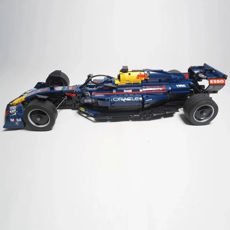 Red Bull Racing F1 RB18 1:8 2558pcs MOONCAT Figure Toy Store