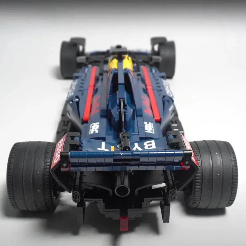 Red Bull Racing F1 RB18 1:8 2558pcs MOONCAT Figure Toy Store