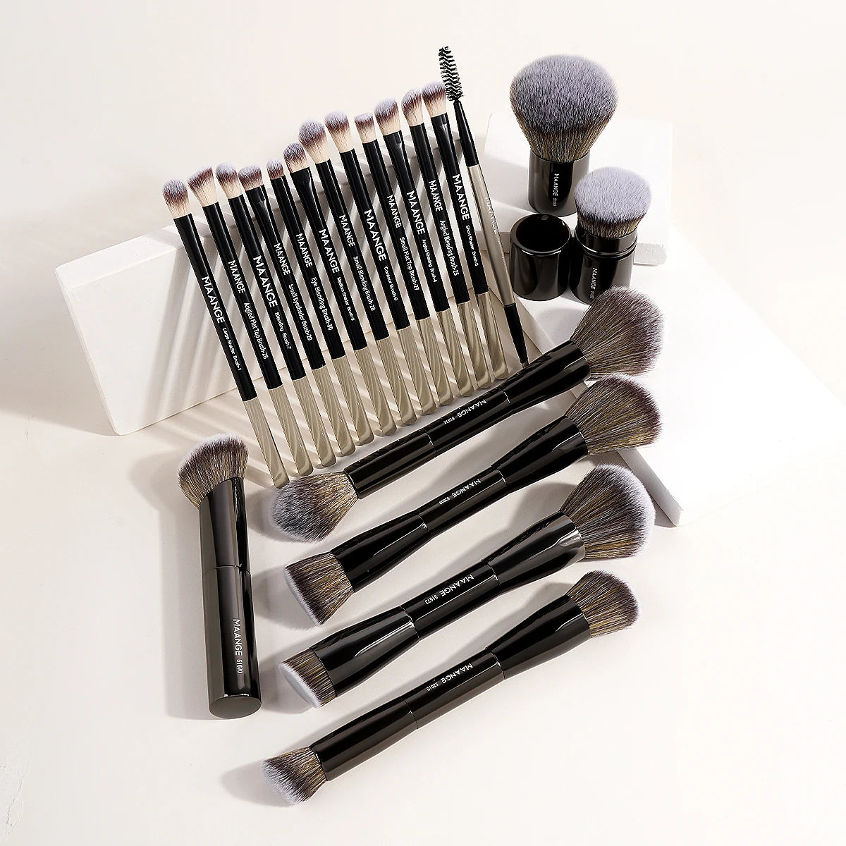 GlamPro™ 20-Piece Makeup Brush Set 💄✨