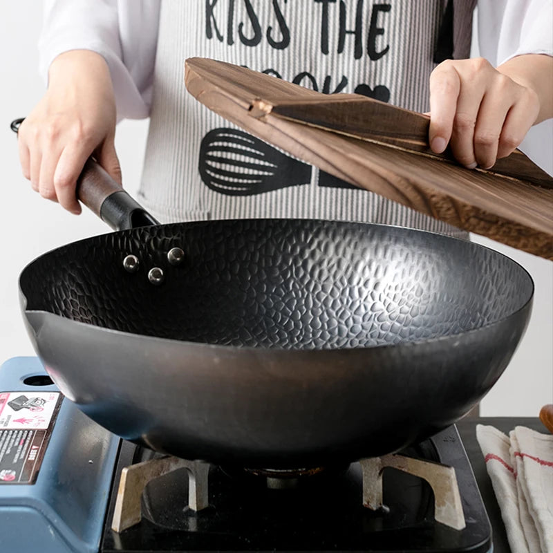 Konco Pure Iron wok de hierro fundido Sartén sin revestimiento Uso general para cocina de gas e inducción 32cm Sartén china wok Utensilios de cocina