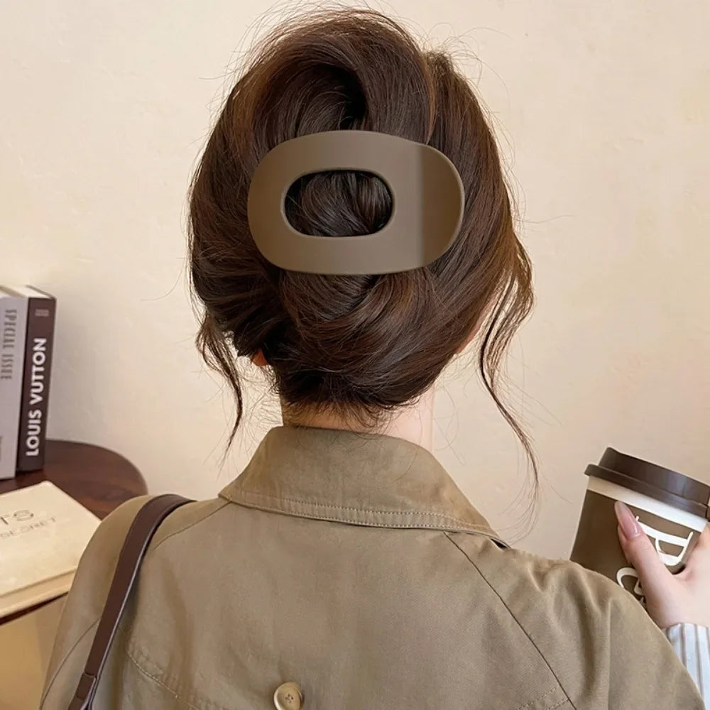 Sleek & Strong Claw Clip – No Bump, All Grip!