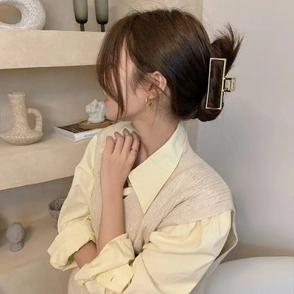 Hair clip, ART839, gold color Scarlet Chaos