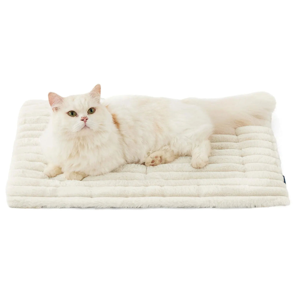 SnuggleHeat™ Self-Warming Pet Bed 🐱✨