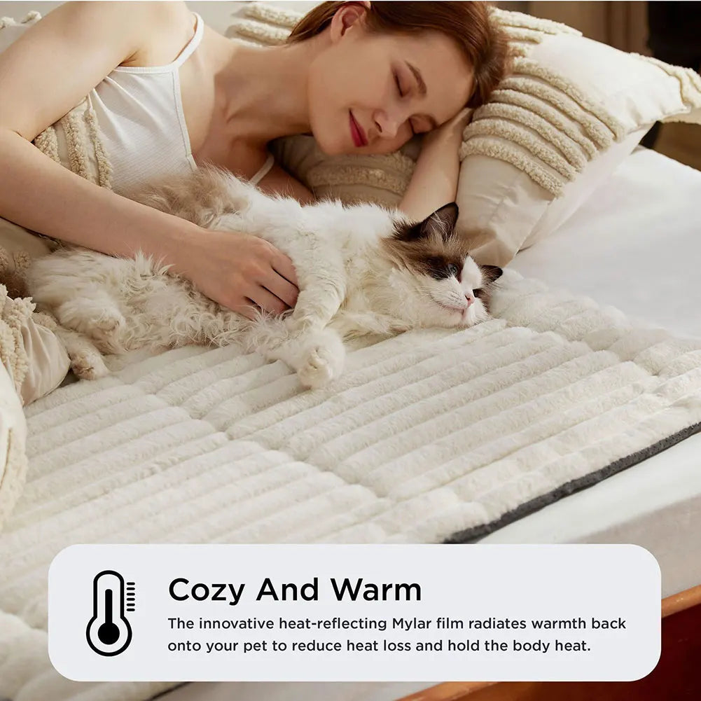 SnuggleHeat™ Self-Warming Pet Bed 🐱✨