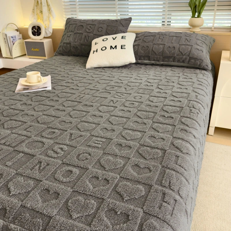 Luxury Milk Velvet Fitted Sheet – Ultra-Soft & Stylish Bedding Essential!