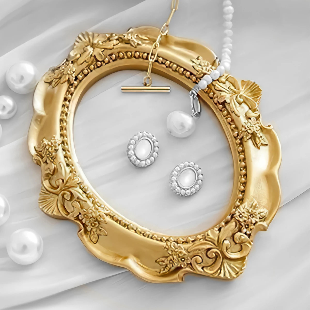 RoyalGlow™ Marco Vintage ✨ — Elegancia Dorada Atemporal