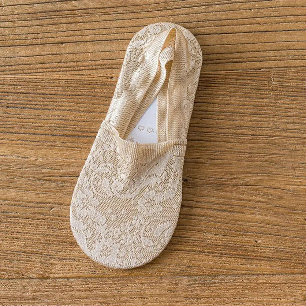 Fashion No-Show Socks – Lace Edge & Non-Slip Comfort!