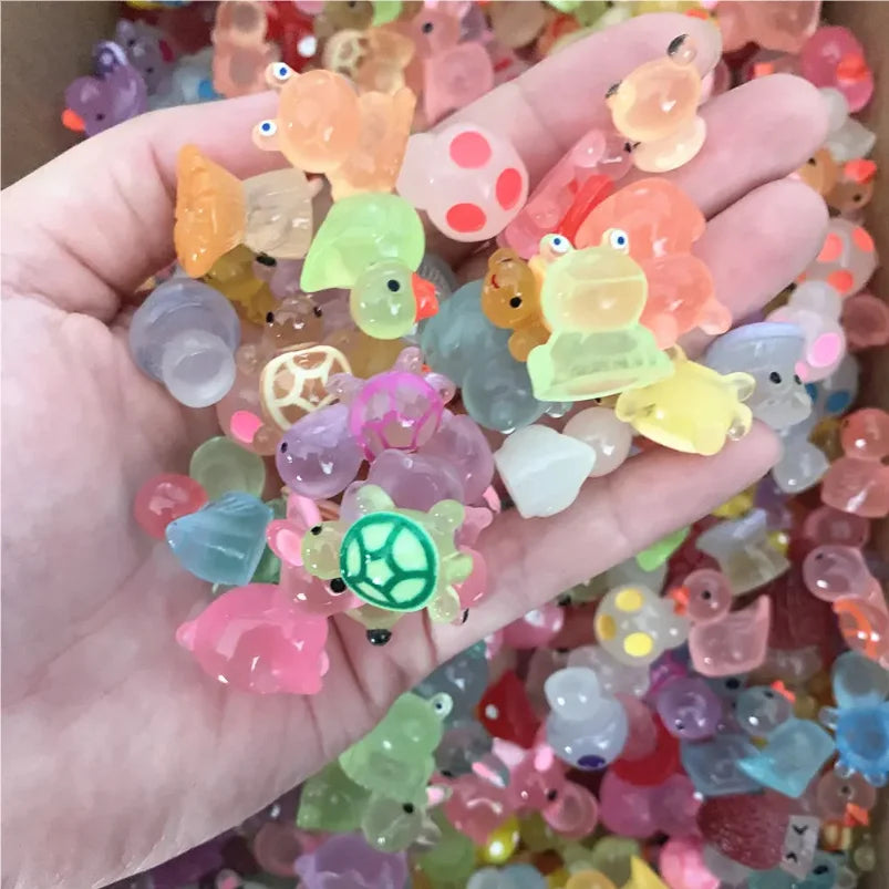 GlowCritters™ Mini Animal Set 🐾✨ Cute by Day, Glowing by Night