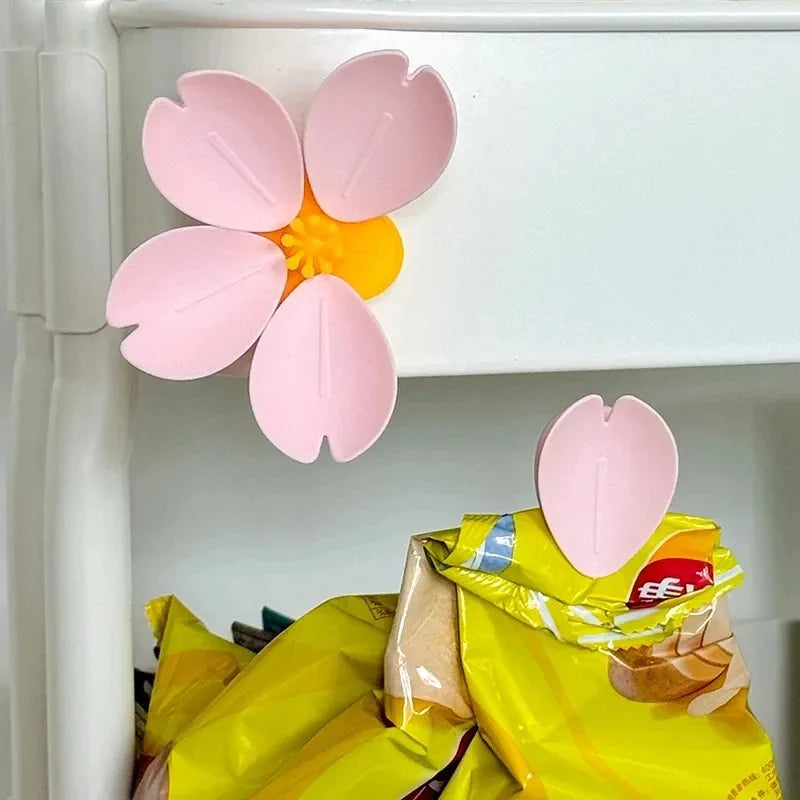 ClipCharm™ Flower Magnet 💖 — Pretty Grip for Everyday Use