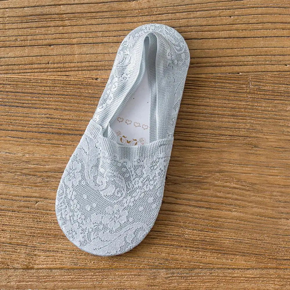 Fashion No-Show Socks – Lace Edge & Non-Slip Comfort!