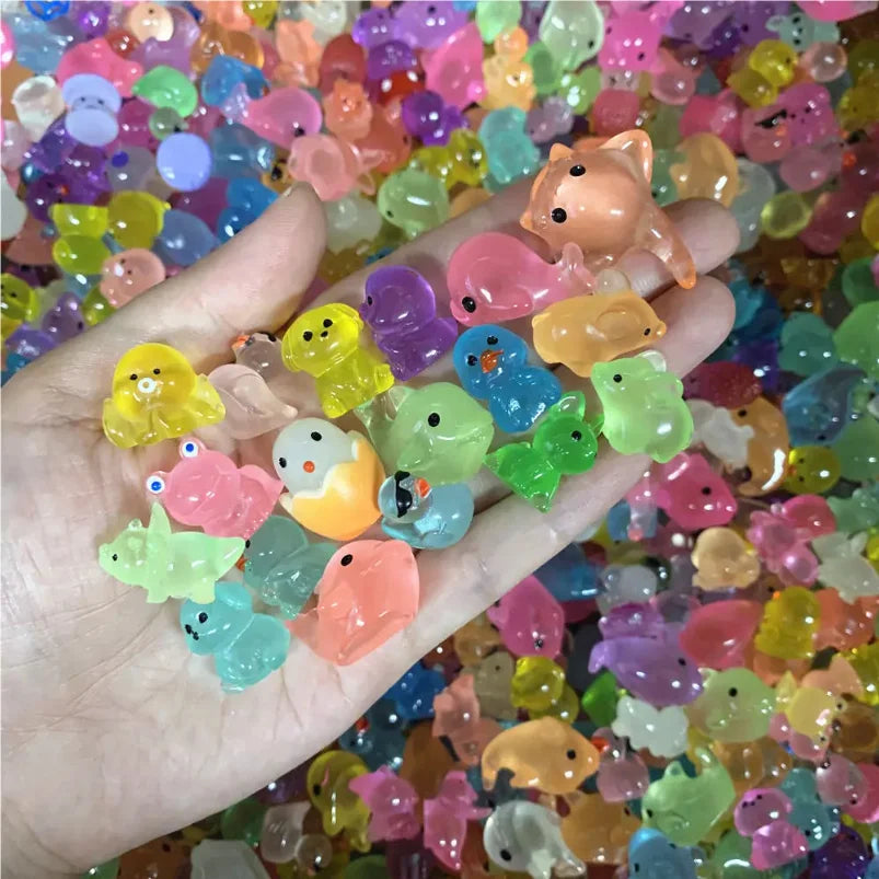 GlowCritters™ Mini Animal Set 🐾✨ Cute by Day, Glowing by Night