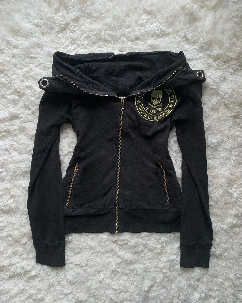 Sudadera con capucha de malla de cristal Backstage: Comodidad brillante y transpirable ✨