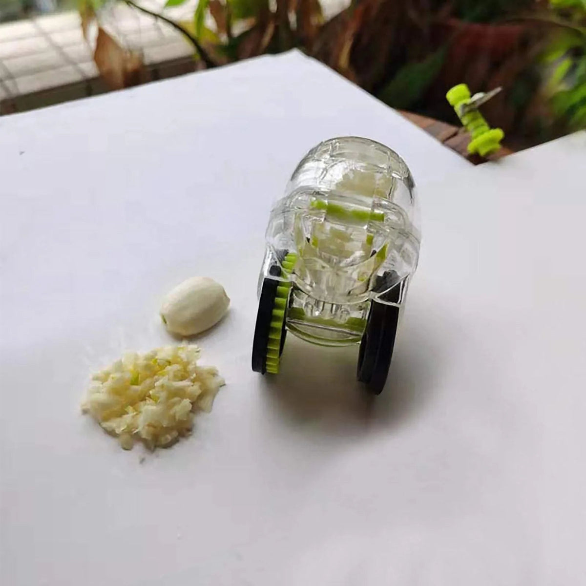 Rolling Garlic Mincer - Kitchen Gadget for Crushed Garlic Shop1103212724 Store
