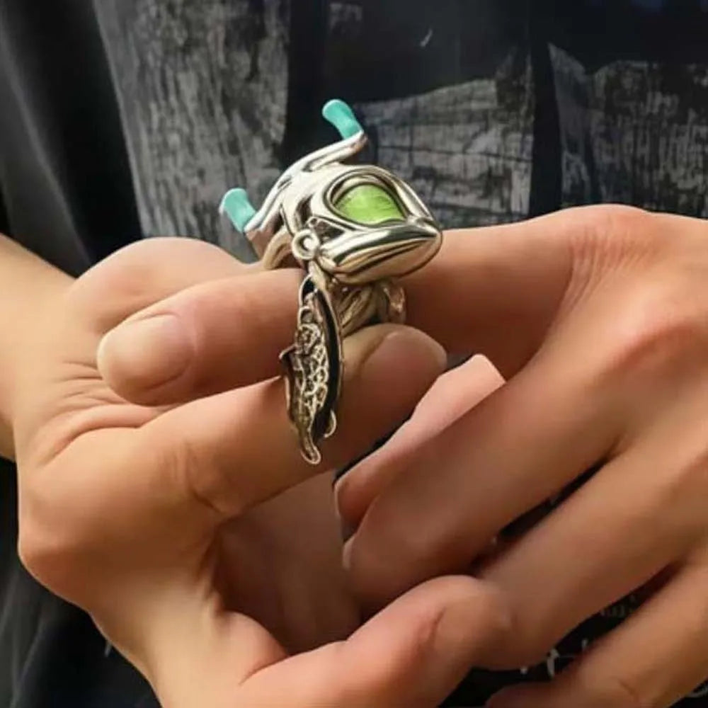 ReelSpin™ Fishing Necklace 🎣 — Mini Spinner for Anglers