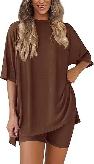 Breezy Lounge Duo – Oversized Shirt & Shorts Set for Ultimate Comfort!