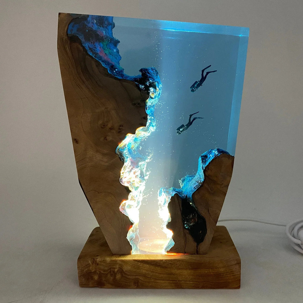 [Funny] Ocean karst cave Diver night light LED Light Action Figure Collection model home decoration Ornaments kids birthday gift Kidstoy 2015 Store