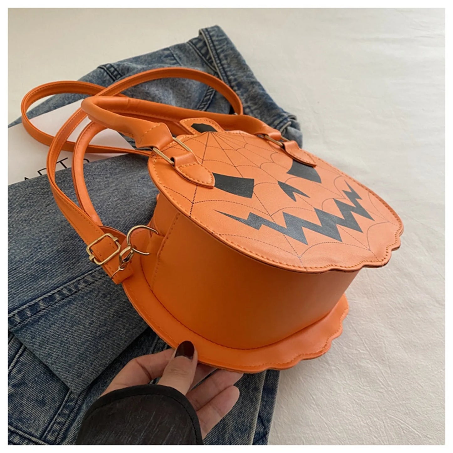 Trendy Cartoon Pumpkin Crossbody Bag Large Capacity Casual Halloween Fashionable Single Shoulder Bag with Zipper Polyester Fiber