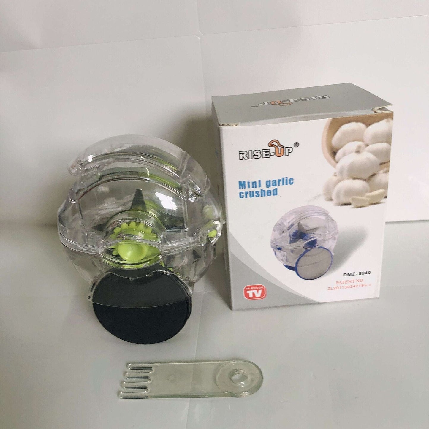 Rolling Garlic Mincer - Kitchen Gadget for Crushed Garlic Shop1103212724 Store