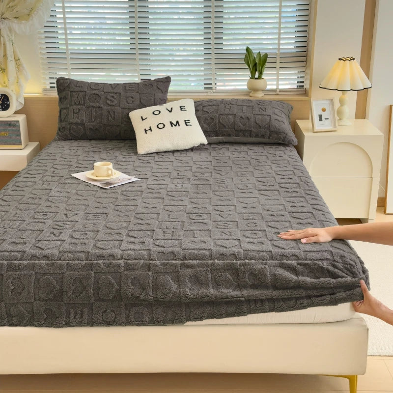 Luxury Milk Velvet Fitted Sheet – Ultra-Soft & Stylish Bedding Essential!