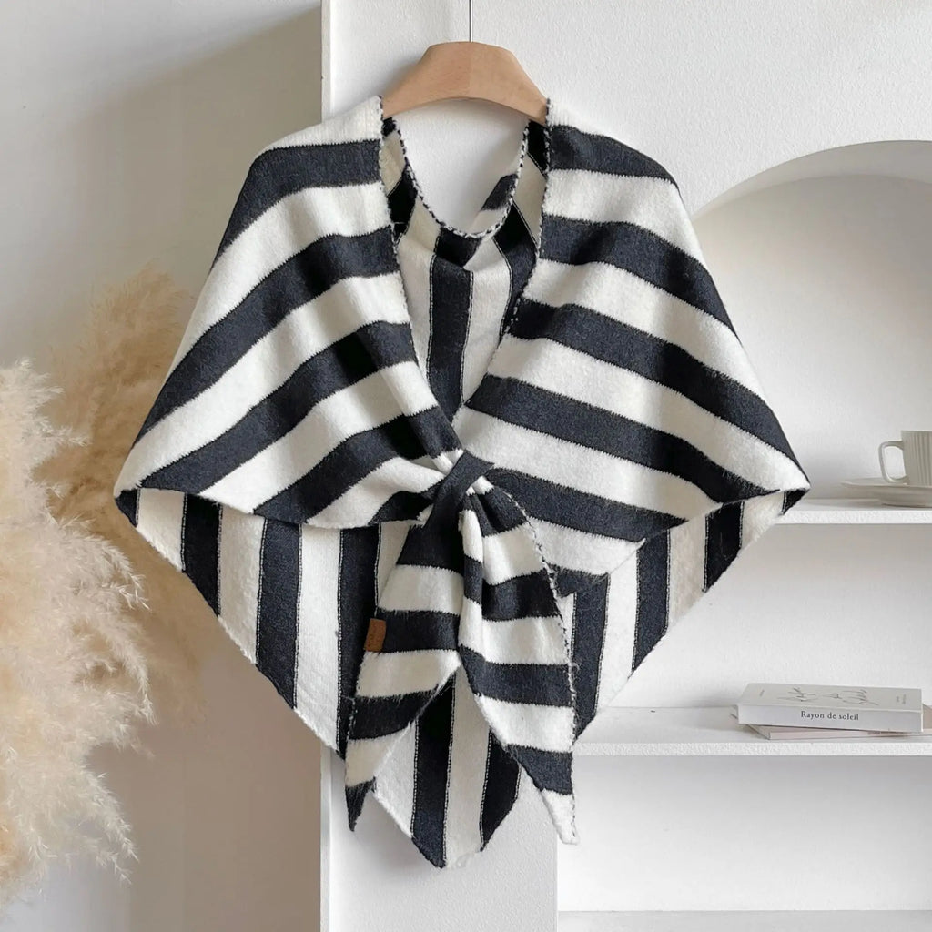 CozyCharm™ Scarf – Effortless Style, All-Day Comfort