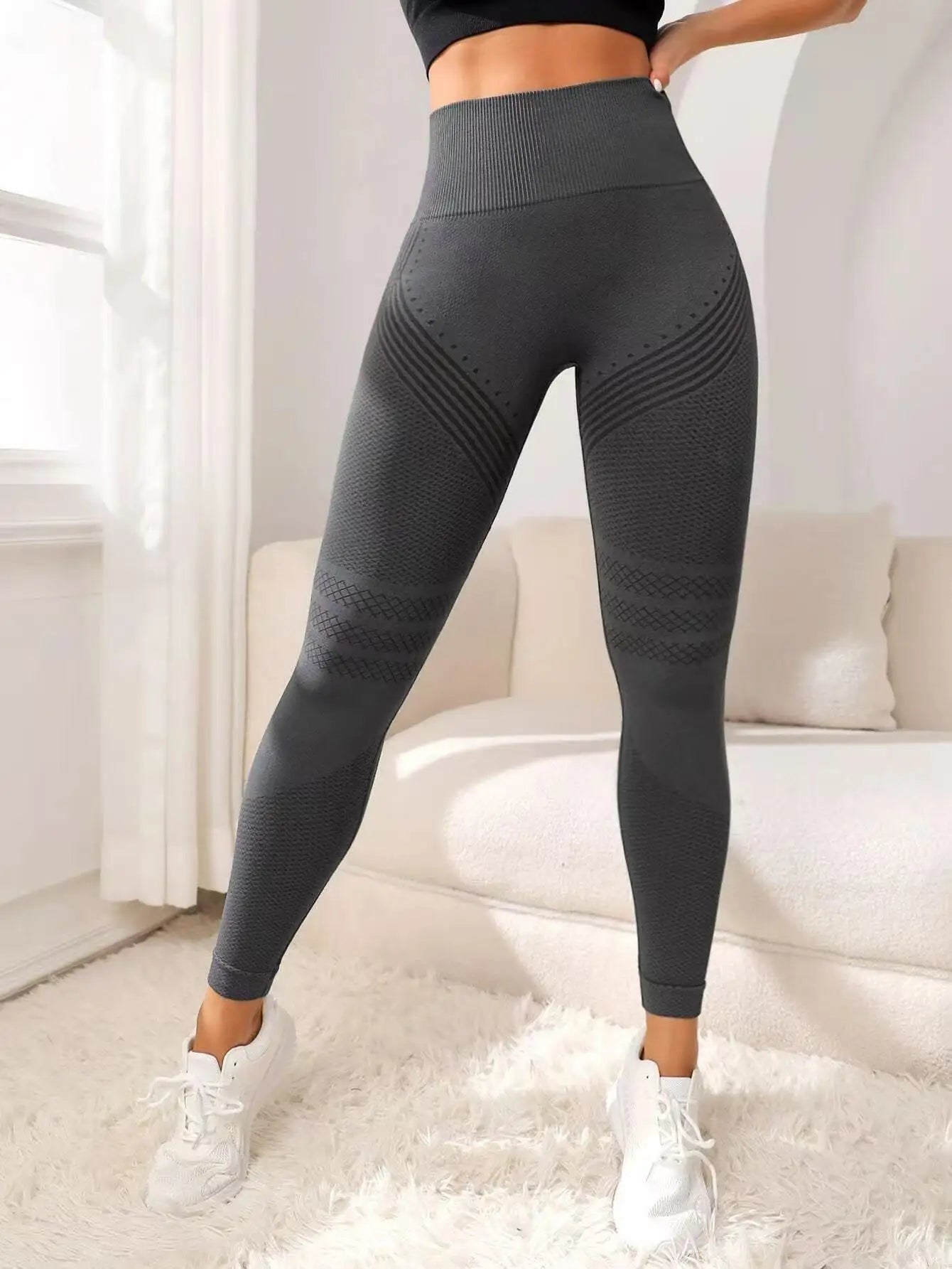 FlexLift™ Yoga Leggings 🧘‍♀️✨ — Sculpt, Stretch & Shine