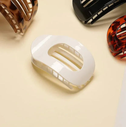 Sleek & Strong Claw Clip – No Bump, All Grip!