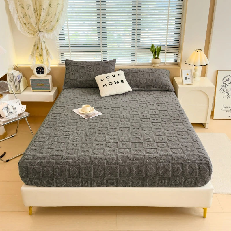 Luxury Milk Velvet Fitted Sheet – Ultra-Soft & Stylish Bedding Essential!