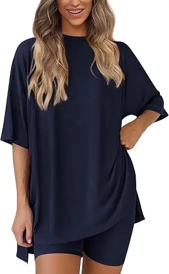 Breezy Lounge Duo – Oversized Shirt & Shorts Set for Ultimate Comfort!