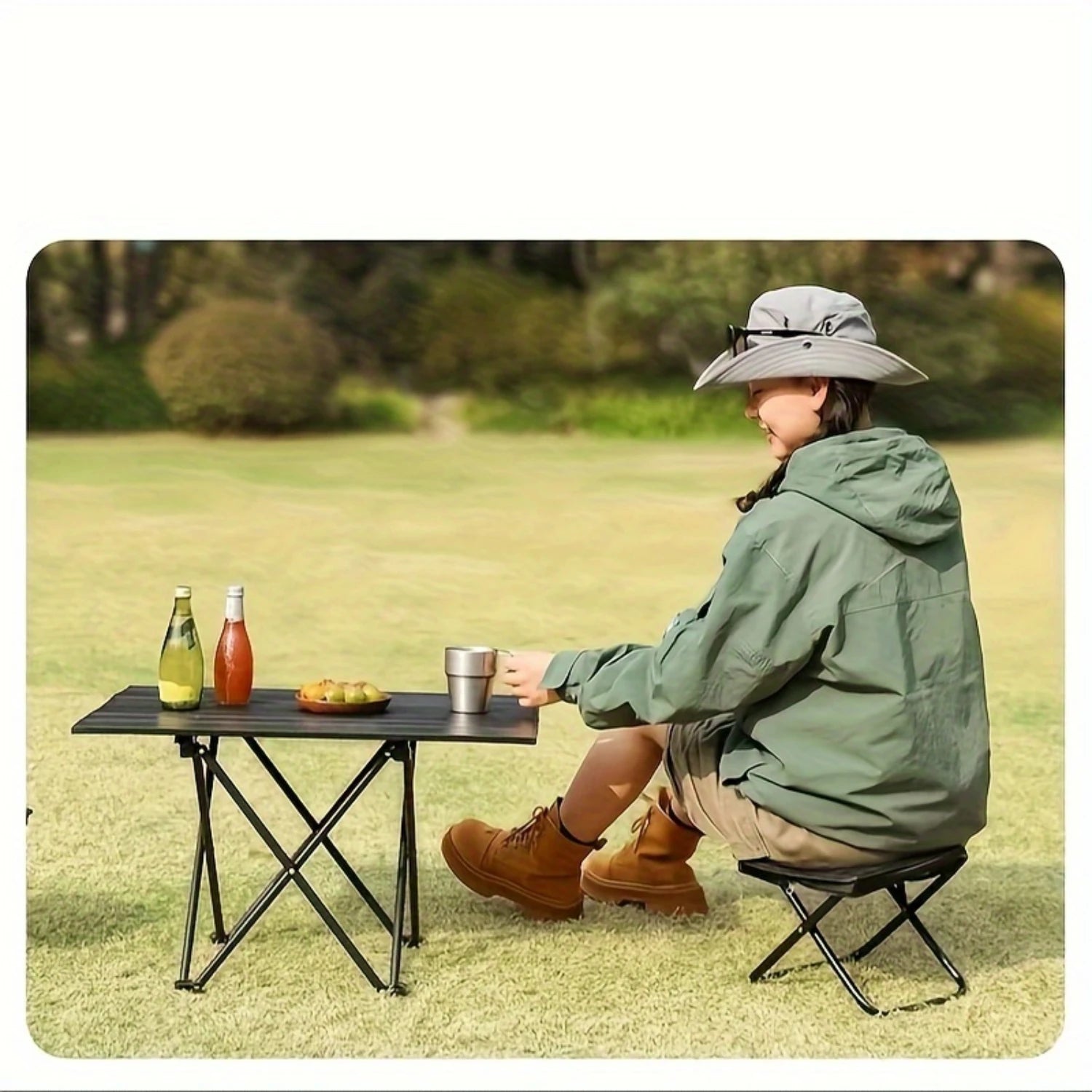 GlamGo Stool – Fold. Carry. Sit Pretty.