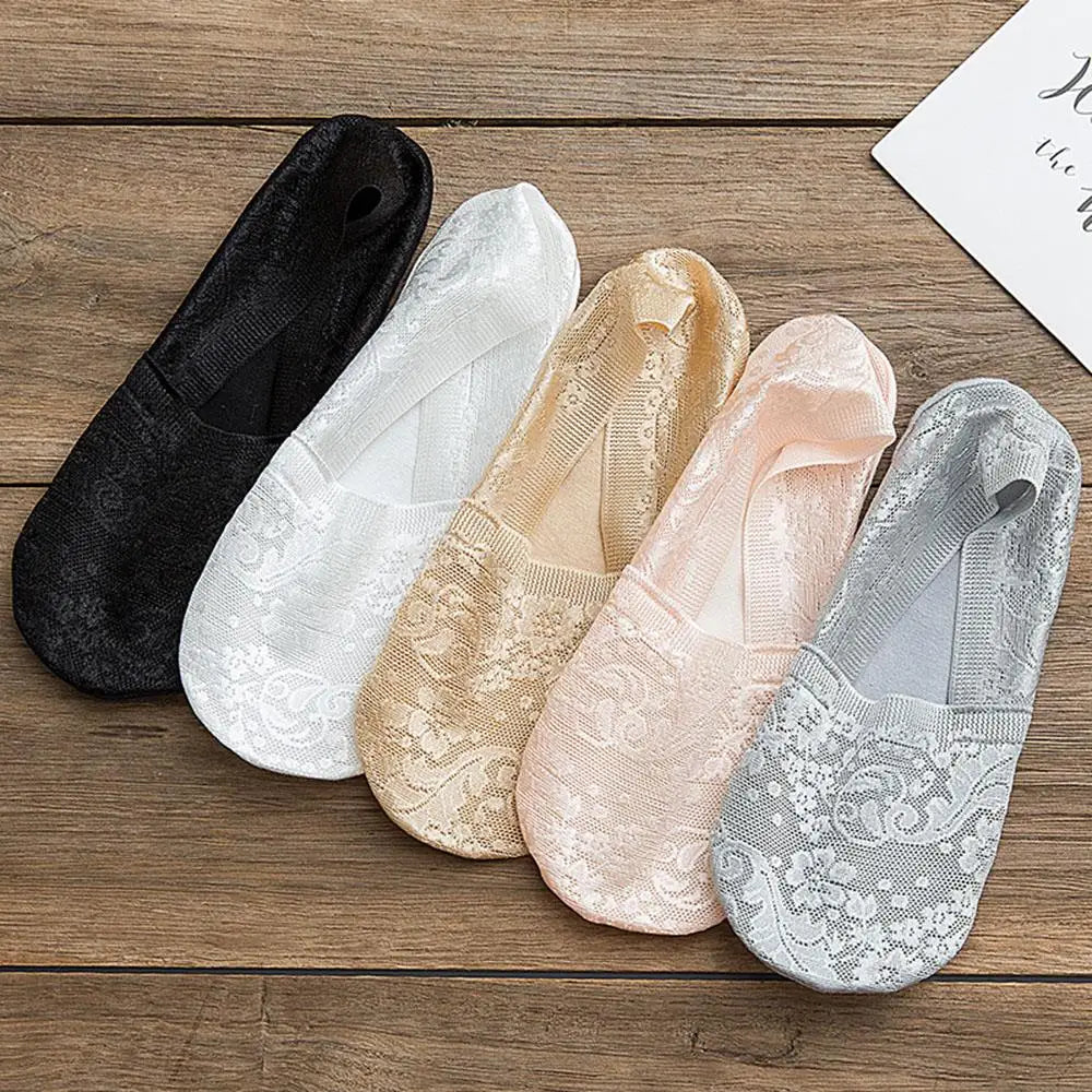 Fashion No-Show Socks – Lace Edge & Non-Slip Comfort!