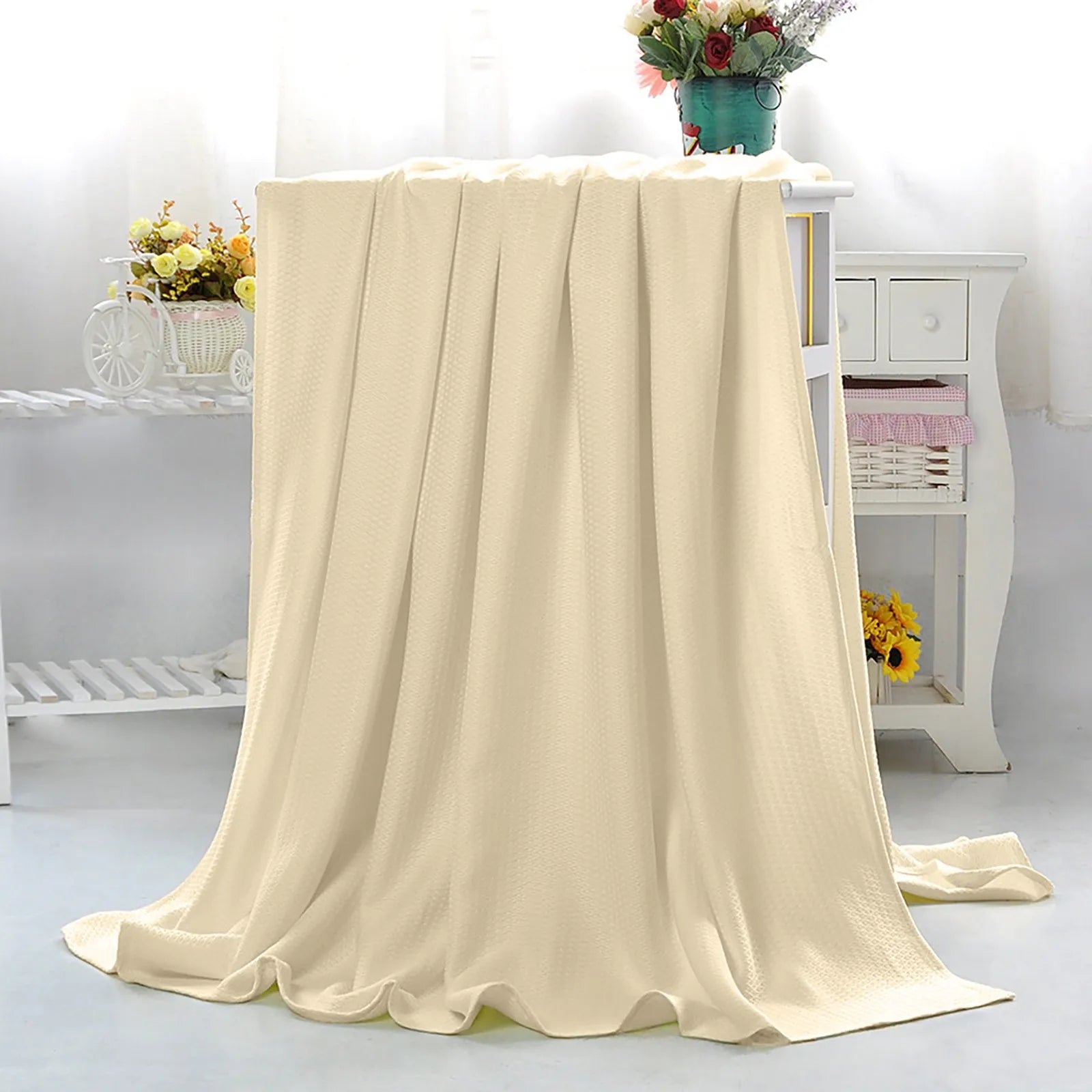 Cooling Blanket Summer Cool Quilt Home Air Conditioner Quilt Bamboos Fiber Heat  Absorption Light Thin Breathable Skin-friendly