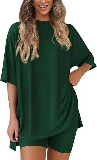 Breezy Lounge Duo – Oversized Shirt & Shorts Set for Ultimate Comfort!