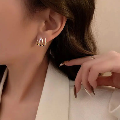 2024 premium light luxury four claw row earrings design sense