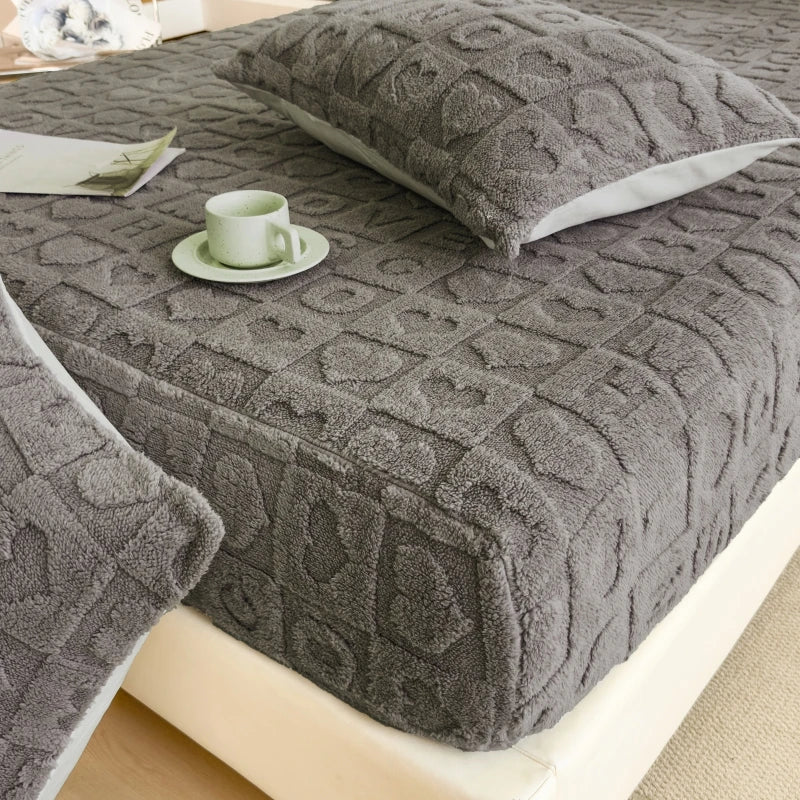 Luxury Milk Velvet Fitted Sheet – Ultra-Soft & Stylish Bedding Essential!