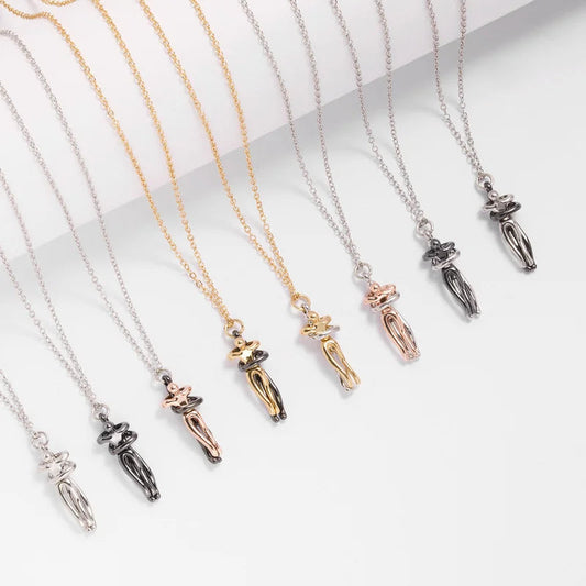 Forever Embrace: The Hug Couple Necklace One yuan Store