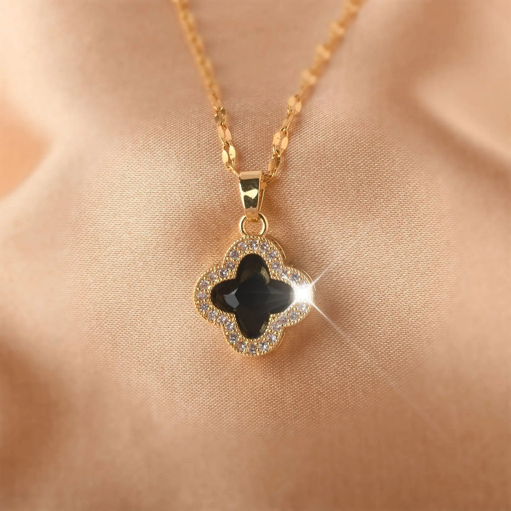 View details for Simple Flower Shape Pendant Necklace Inlaid Shiny Zircon 18K Gold 