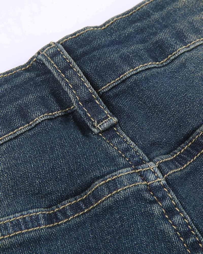 Pantalones vaqueros ajustados con bajo acampanado Zircana